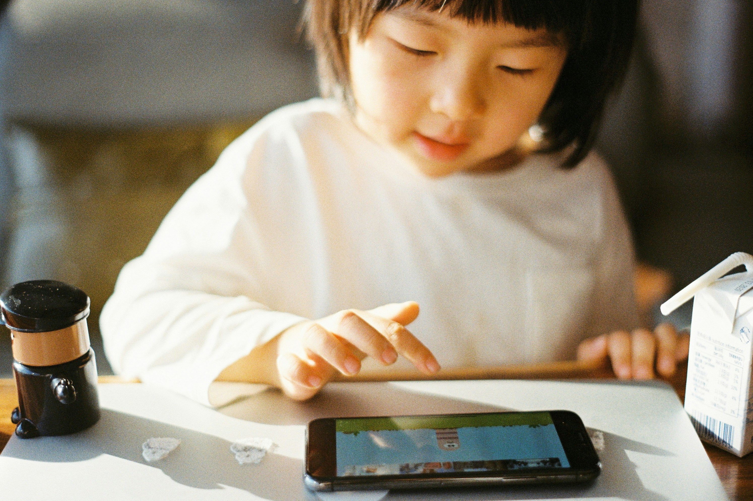 Gambar untuk Anak Kecanduan Gadget, Mengapa dan Bagaimana Mengatasinya?